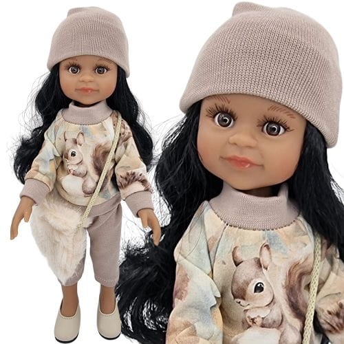 Komplet dla lalki Paola Reina Amigas 32 cm, kolor beż w wiewiórki , bluza dresowa zapinana z tyłu na rzep, spodenki, czapeczka, futrzana torebka