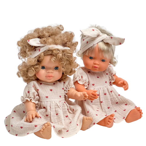 Sukienka muślinowa i opaska dla lalki Miniland 38 cm, Paola Reina 34 cm i Minikane 34 cm - serduszka