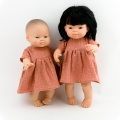 Sukienka muślinowa i opaska dla lalki Miniland 38 cm, Paola Reina 34 cm i Minikane 34 cm - marsala w złote kropki