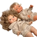 Komplet bluza z kapturem i krótkie spodenki dla lalki Miniland 38 cm, Paola Reina 34 cm i Minikane 34 cm - piaskowe