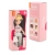 Lalka Sweet Sisters Lilu 32 cm Orange Toys, szmaciana z endoszkieletem, twarz nadrukowana cyfrowo, czarne włosy, żółty kapelusz, różowa koszulka z napisem Lucky, jasnoszare jeansy, buciki, torebka