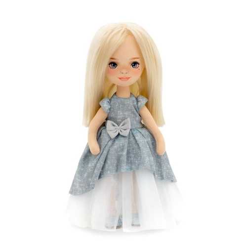 Lalka Sweet Sisters Mia 32 cm Orange Toys, szmaciana z endoszkieletem, twarz nadrukowana cyfrowo, blond włosy,  długa, niebieska sukienka z tiulem, buciki