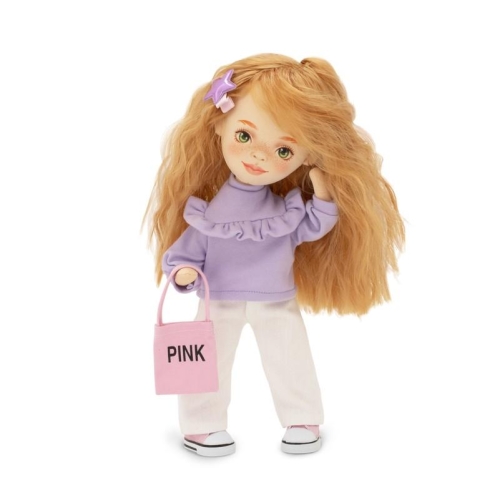 Lalka Sweet Sisters Sophie 32 cm Orange Toys, szmaciana z endoszkieletem, twarz nadrukowana cyfrowo, rude włosy, fioletowa bluzeczka z falbanką, białe spodnie, spinka do włosów, torebka, buciki