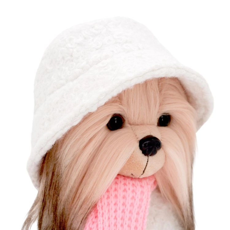 Lucky Doggy Yoyo 38 cm Orange Toys pluszowy piesek jasnobeżowy yorkshire terrier, zgina łapki, kapelusik, płaszczyk, różowy szalik i buciki