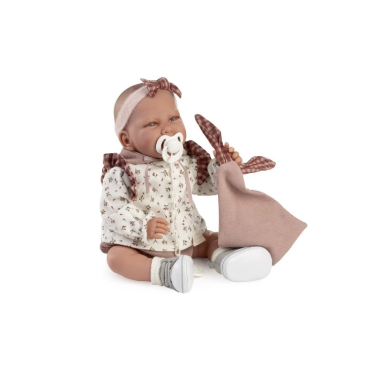 Lalka Hiszpańska 42 cm Antonio Juan 33372 Carla, bobas miękki brzuszek, rączki i nóżki na ruchomych stawach, co pozwala na posadzenie laleczki, uśmiechnięta, widoczny języczek i ząbki, w ubranku, buciki, smoczek, kocyk przytulanka