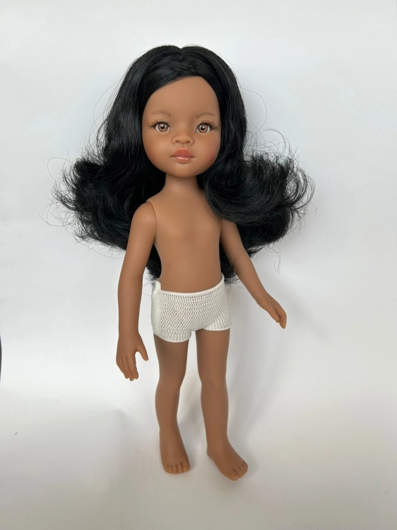 Lalka Hiszpańska 32 cm Paola Reina Amigas klasyczna, cala z winylu, w majteczkach, bez ubranka, śniada skóra, czarne włosy, piwne oczy