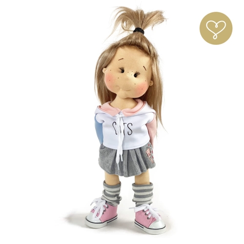 Skarpetki dla lalki 38 cm Lullu Dolls, uszyte z prążkowanej dzianiny,  białe w szare paseczki