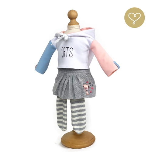 Strój Juju dla lalki 38 cm Lullu Dolls biała bluza z kapturem,  napis Cats, z kolorowymi rękawami, szara sztruksowa spódniczka z kieszeniami i aplikacją kotka, skarpety w biało-szare paski