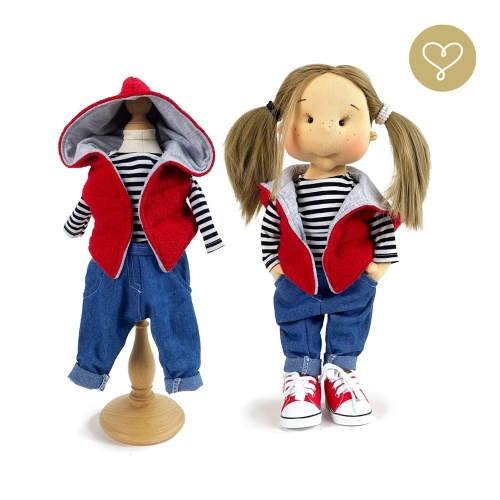Strój Mania dla lalki 38 cm Lullu Dolls czerwono-szary bezrękawnik z kapturem, koszulka z długim rękawem w czarno-białe paski, spodnie slouchy