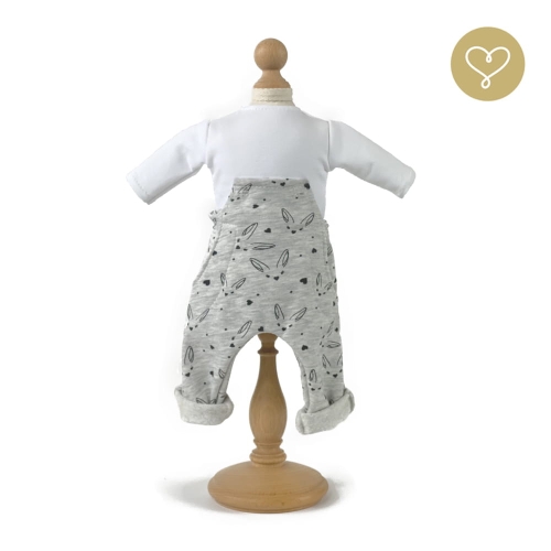 Strój Nina dla lalki 38 cm Lullu Dolls biała bluzka z długim rękawem, szare spodnie ogrodniczki we wzorki
