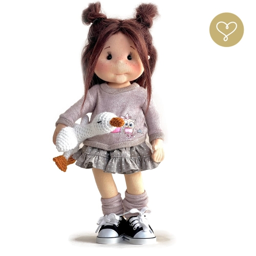 Sweter Sowa dla lalki 38 cm Lullu Dolls, lekki wrzos z beżowymi ściągaczami, aplikacja sowa
