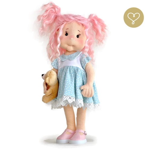 Lalka 38 cm Lullu Dolls Brysia w ubranku, maskotka Misio, 3 warianty wyboru, na zdjęciu wariant 2 ruchomy szkielet