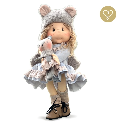 Lalka 38 cm Lullu Dolls Wandzia w ubranku,  maskotka Myszka, 3 warianty wyboru, na zdjęciu wariant 2 ruchomy szkielet