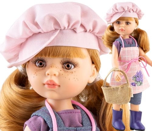 Lalka Hiszpańska 32 cm Paola Reina Amigas 04701 Irene ogrodniczka, klasyczna, cała z winylu, brązowe oczy, piegi na buzi, blond z odcieniem rudego włosy z grzywką, bluzeczka, ogrodniczki, fartuch, czapka, torba, buciki