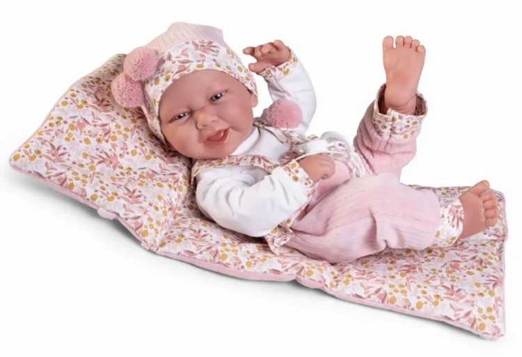 Lalka Hiszpańska 42 cm Antonio Juan 50404 Carla, bobas cały z winylu, dziewczynka, bez włosów, rzęsy, w ubranku, smoczek, dwustronny kocyk służy jako materacyk, przewijak, krzesełko
