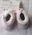 Oryginalne buty Antonio Juan dla lalki 42 cm Bobas  92004_12, różowe z futerkiem, zapinane na rzep