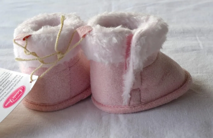 Oryginalne buty Antonio Juan dla lalki 42 cm Bobas  92004_12, różowe z futerkiem, zapinane na rzep