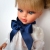Lalka Hiszpańska 40 cm ASI 0516370 Sabrina, klasyczna, cała z winylu, średnio długie pofalowane jasne włosy z grzywką, w ubranku