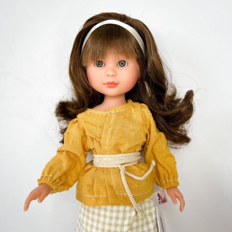 Lalka Hiszpańska 30 cm ASI 0167530 Celia, klasyczna, cała z winylu, średnio długie ciemne włosy z grzywką, w ubranku