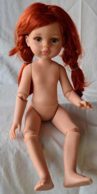 Lalka Hiszpańska 32 cm Paola Reina Amigas 04852 Cristi, klasyczna, cała z winylu, przegubowa ruchome stawy, zielone oczy, rude włosy, sukienka, majteczki, skarpetki, czarne wiązane buciki