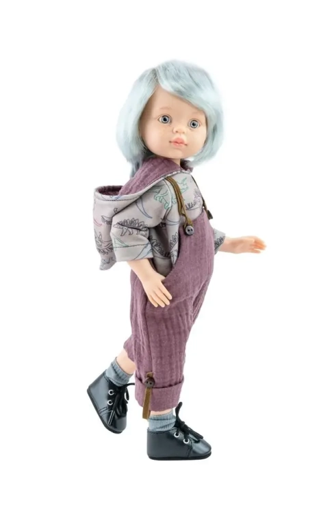 Lalka Hiszpańska 32 cm Paola Reina Amigas 04855 Sergio, klasyczna, cała z winylu, przegubowa ruchome stawy, niebieskie oczy, srebrzyste włosy, bluza z kapturem, śliwkowe spodnie ogrodniczki, wiązane czarne buciki