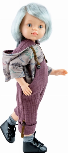 Lalka Hiszpańska 32 cm Paola Reina Amigas 04855 Sergio, klasyczna, cała z winylu, przegubowa ruchome stawy, niebieskie oczy, srebrzyste włosy, bluza z kapturem, śliwkowe spodnie ogrodniczki, wiązane czarne buciki