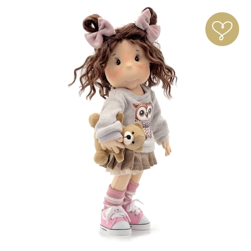 Lalka 38 cm Lullu Dolls Bubba w ubranku, maskotka Misio, 3 warianty wyboru, na zdjęciu wariant 3 kolekcjonerski