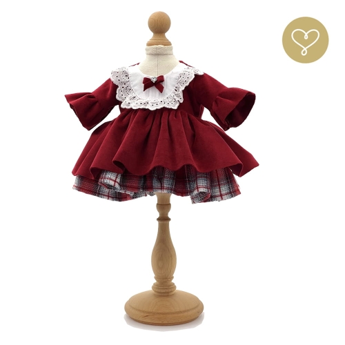 Sukienka bordowa aksamitna dla lalki 38 cm Lullu Dolls z rękawkami zakończonymi falbanką, z bawełnianą halką w kratkę, biała wstawka zakończona koronką