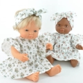 Sukienka muślinowa i opaska dla lalki Miniland 38 cm, Paola Reina 34 cm i Minikane 34 cm - niebieska łączka