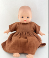 Sukienka muślinowa dla lalki Miniland 32 cm i Minikane 28 cm - cynamon