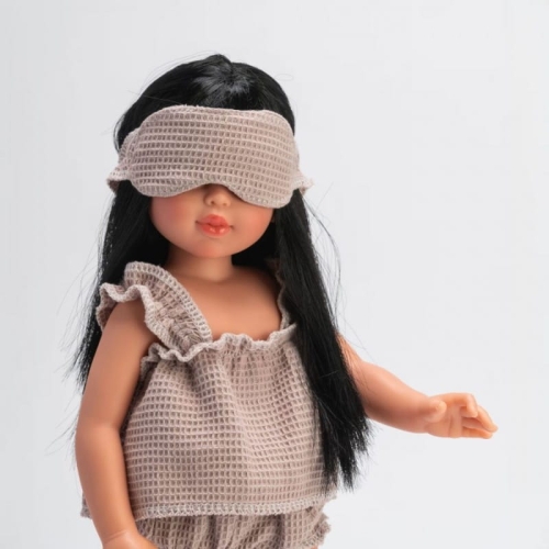 Lalka Hiszpańska 40 cm ASI 0517670 Sabrina, klasyczna, cała z winylu, średnio długie czarne włosy z grzywką, w ubranku
