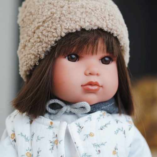 Lalka Hiszpańska 45 cm Antonio Juan 28329 Bella, lalka klasyczna, cała z winylu, gęste, długie do ramion proste brązowe włosy z grzywką, siedzi i stoi samodzielnie, w ubranku