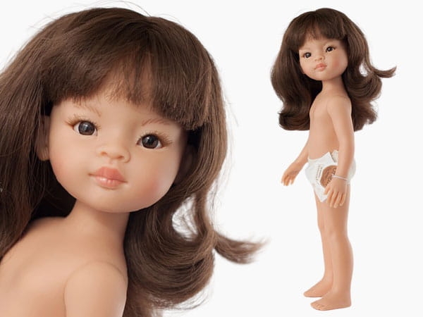Lalka Hiszpańska 32 cm Paola Reina Amigas 14767 Mali, klasyczna, cała z winylu, w majteczkach, bez ubranka, brązowe włosy z grzywką, długość do pasa, brązowe oczy