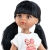 Lalka Hiszpańska 32 cm Paola Reina Amigas 04684 Caya, klasyczna, cała z winylu, ciemna skóra, brązowe oczy, czarne włosy z grzywką spięte w dwa kucyki, bluzeczka, spódniczka, trampki