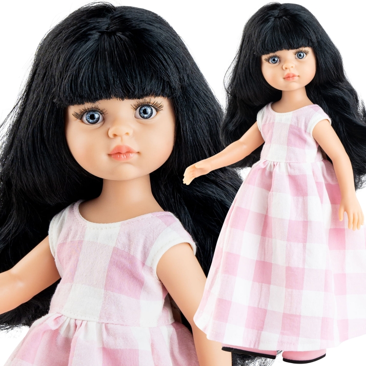 Lalka Hiszpańska 32 cm Paola Reina Amigas 04694 Carina, klasyczna, cała z winylu, niebieskie oczy, czarne długie do pasa włosy z grzywką, długa sukienka w biało-różową kratę, majteczki, buciki